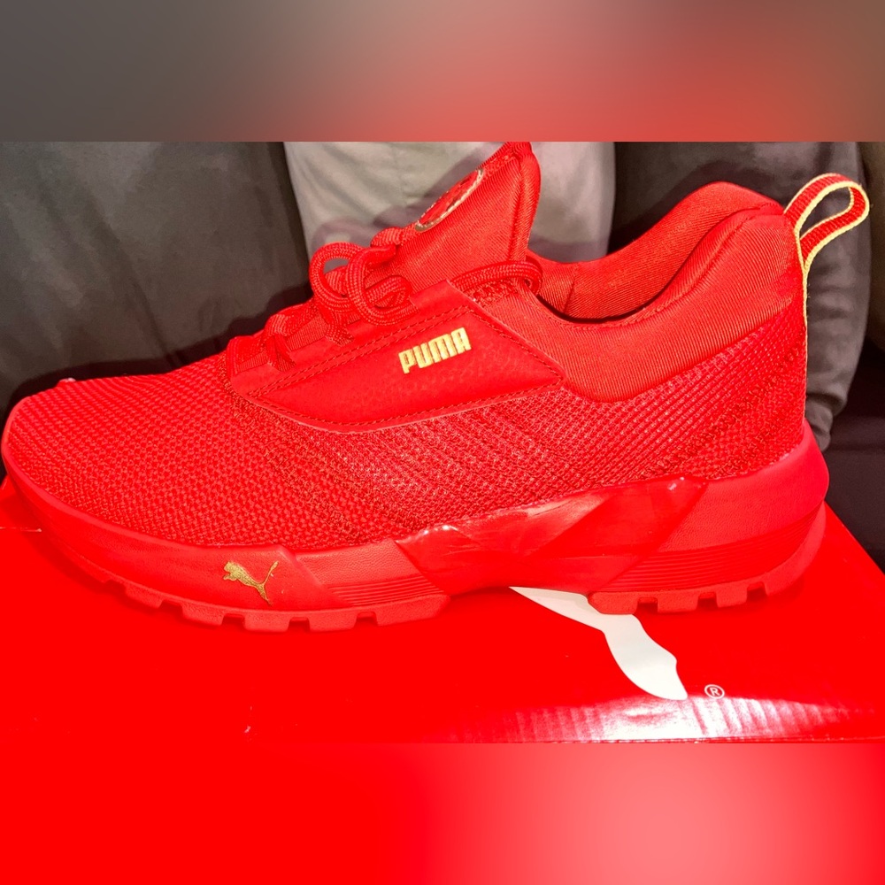 Puma Venus SoftFoam tennis shoes